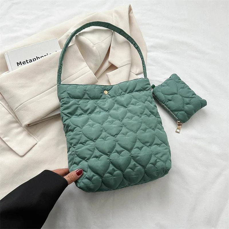 

Женская наплечная сумка с гравировкой «Любовь», однотонная, маленькая, крутая, корейская версия, западный стиль, новая