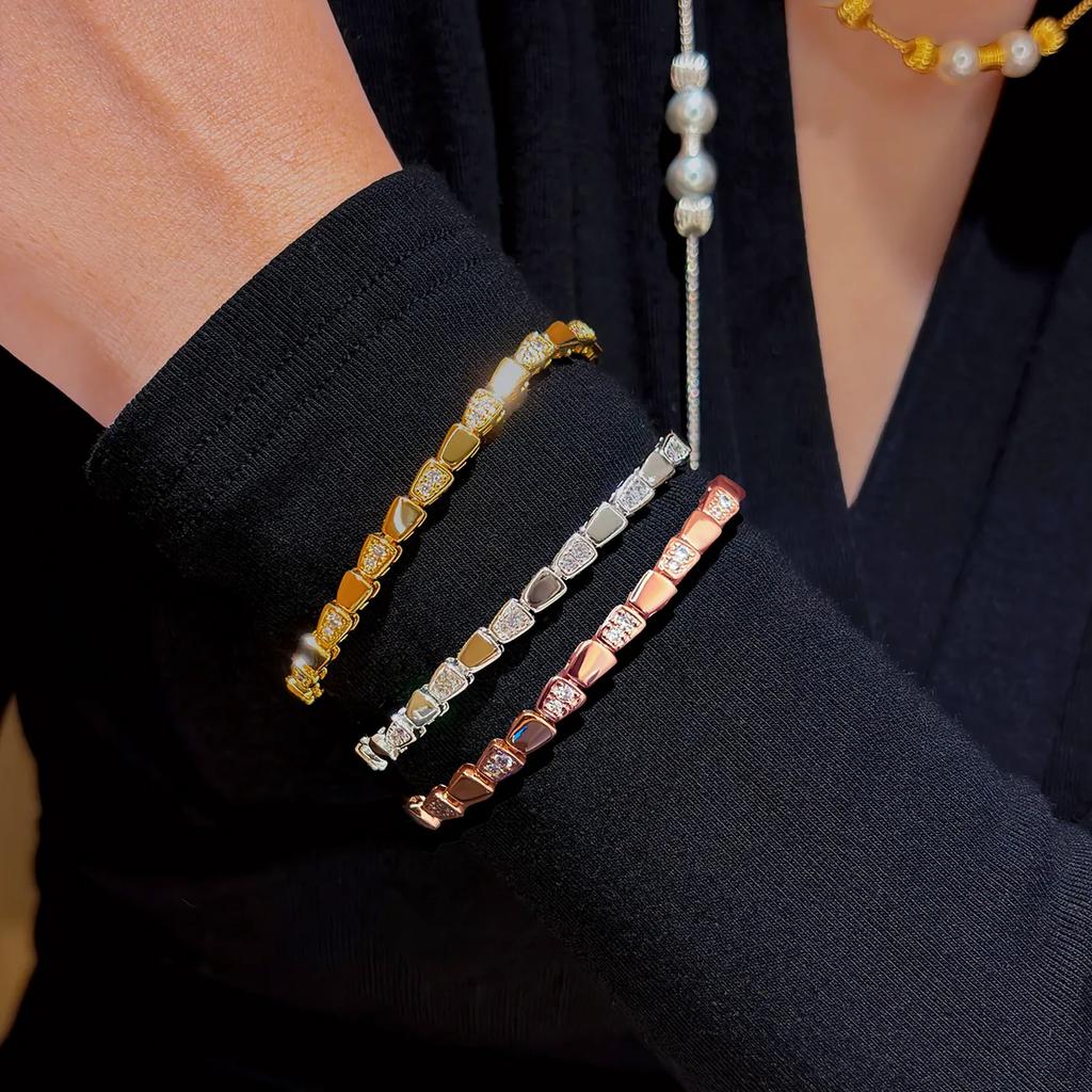 Snake Bone Bracelet Women's Light Luxury Exquisite Stacking Bracelet Huge Beautiful Bracelet