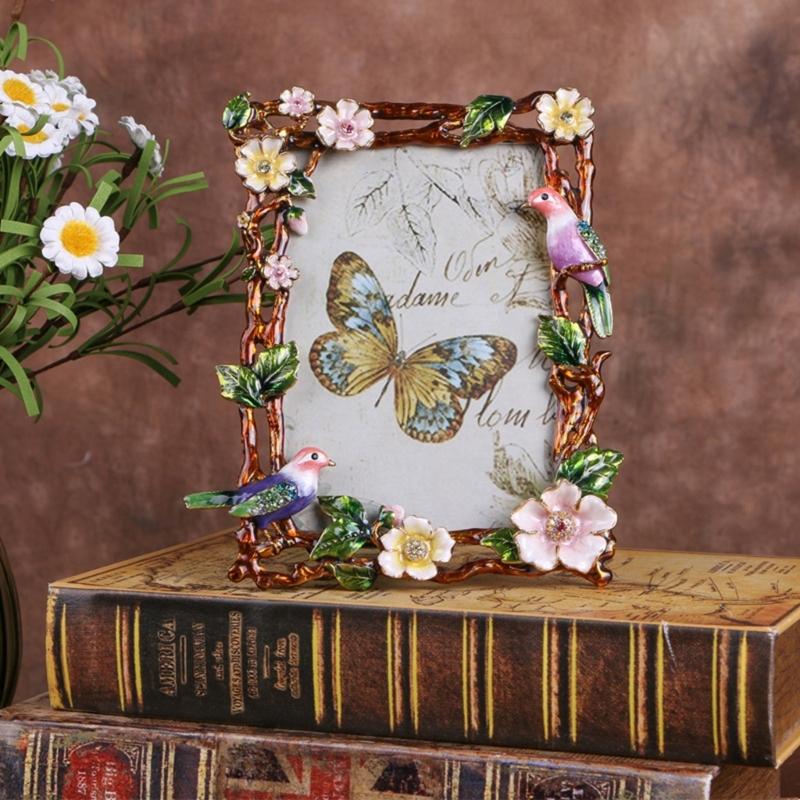 Elegant Emaille Bloemen Vogel Metalen Fotolijst Met Strass Accent Antiek Fotolijstje Voor Tafelblad Planken Decoraties