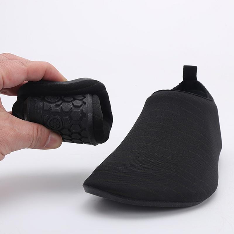 

Unisex Barefoot Water Shoes Skin Fit Swim Beach Shoes Quick Dry Anti Slip Lightweight for Pool Surf Travel EU40-EU41 чёрный