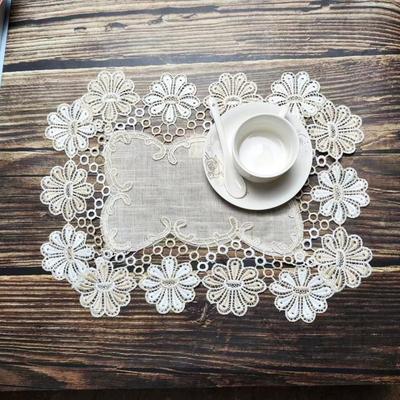 Accessori per la tavola – Sottopiatti e tovagliette