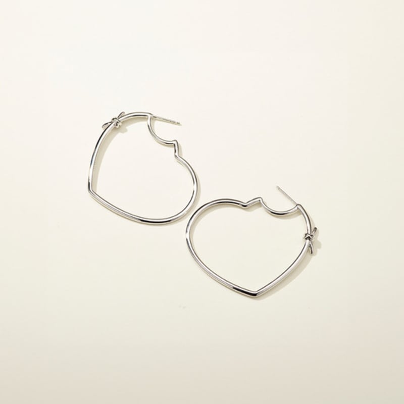 METROCITY JEWELRY Cuore Sterling Silver White Earrings A231SE0003WPQ