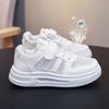 Children's Day event designated boys' white sneakers, girls' breathable mesh dance shoes, and soft-soled sneakers for older children