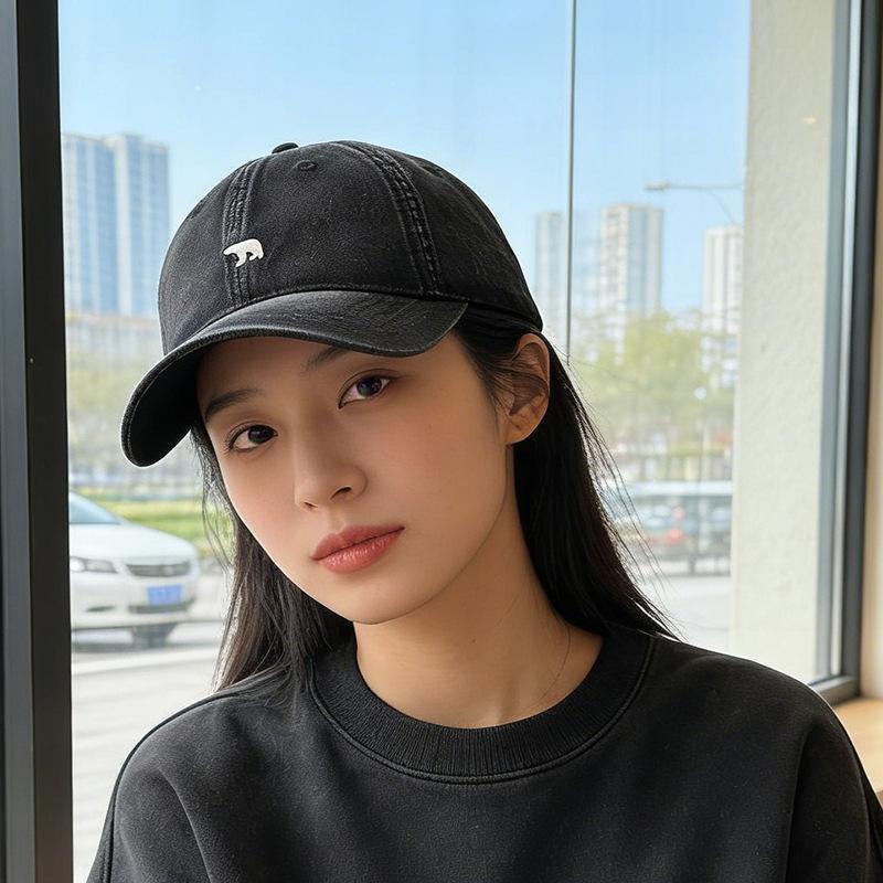 Baseball cap female wide brim small visor Korean version fashion student couple versatile cap
