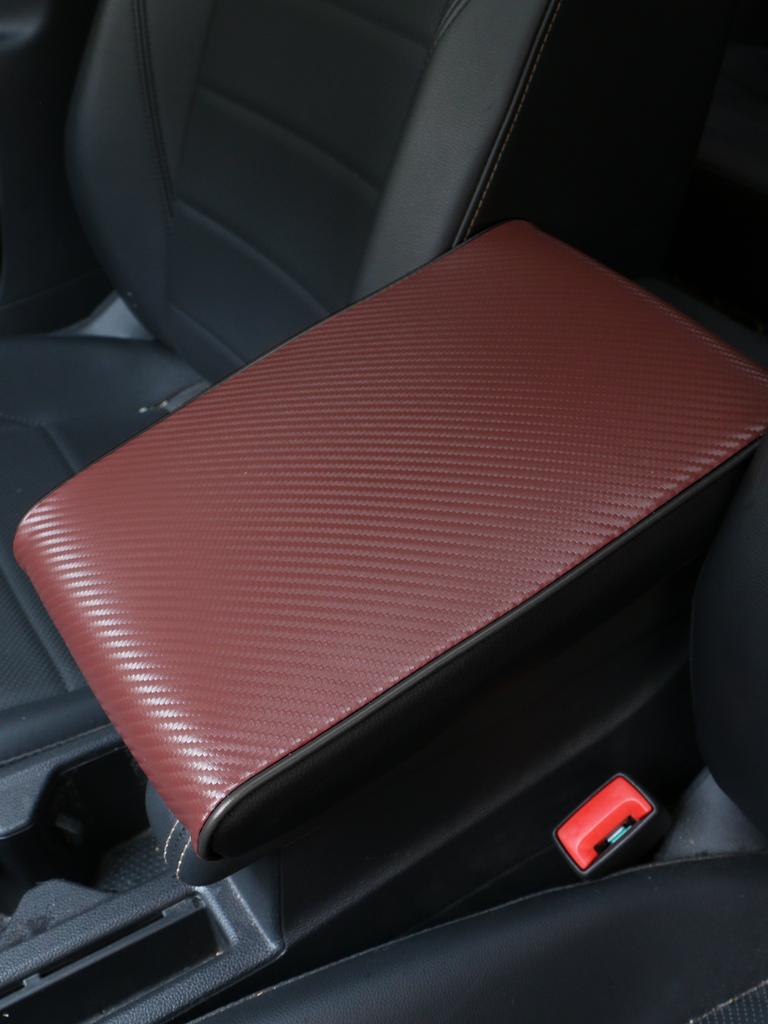 Widened Carbon Fiber Leather Car Armrest Box Pad Universal Car Center Armrest Box Cushion Arm Support Mat Fashion Car Accessorie