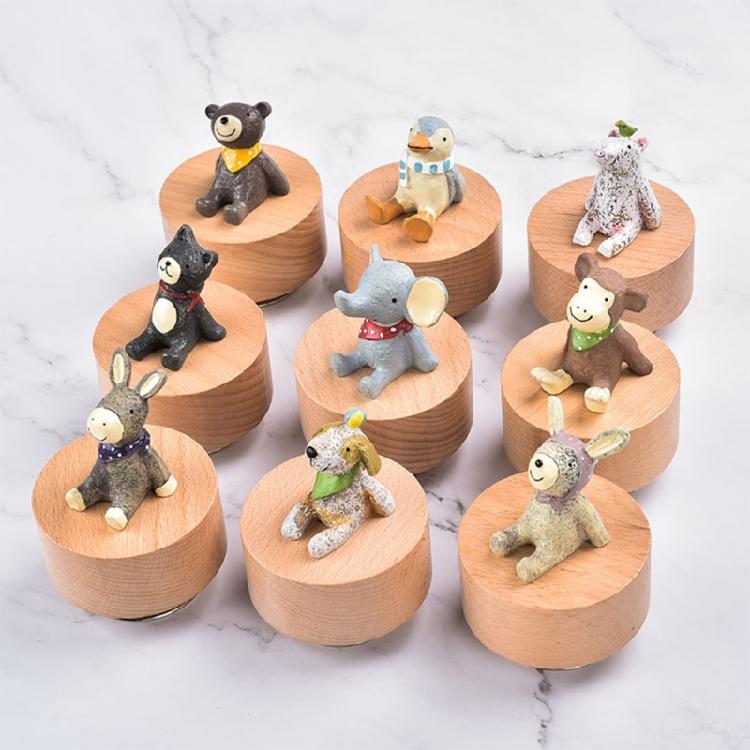 Wood Hand Crank Music Box Rotating Animal Figurine Musical Ornament for Enhancing Home Ambiances and Celebratory Gift