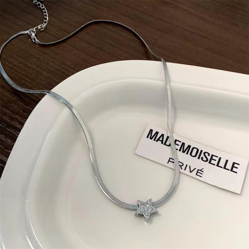 

Hottie Stacks Double Star Cross Necklace Personality ins Tide Collarbone Chain