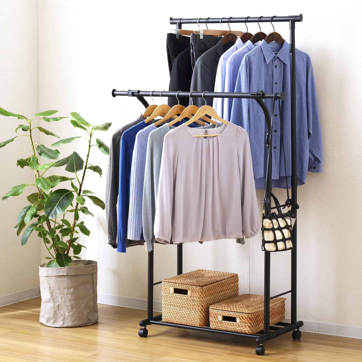 

Doshisha Clothes Двойная Большая Нагрузка 50 кг Широкая x 53 см Глубокая x Расширяемая Полка для Хранения с для Вешалки для Одежды в Помещении, Легко Поднимаемая/Опускаемая Вешалка, Черный, чёрный