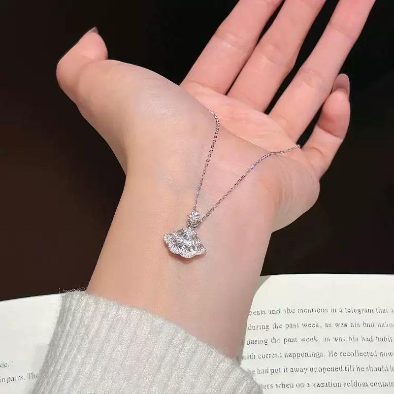 Titanium Steel Non-fading Small Waist Necklace Women's Summer Niche Design Accessories Collarbone Chain Pendant