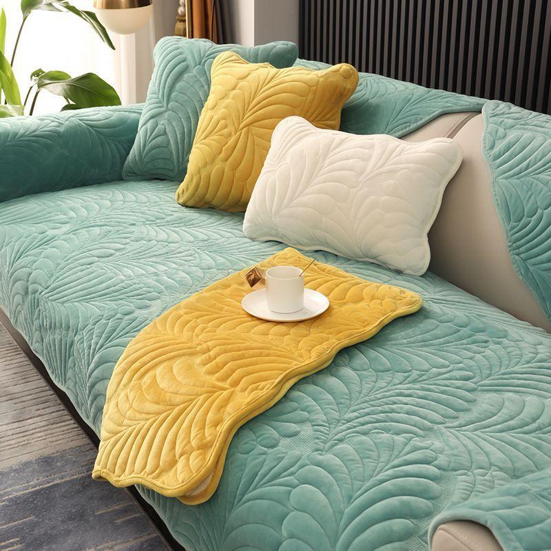 Подушка для дивана из молочного бархата — фото 6