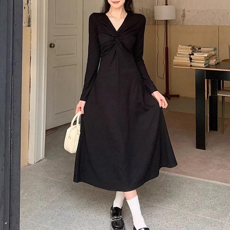 Black long-sleeved dress for women's early autumn large size thin high-end temperament with coat backing dress