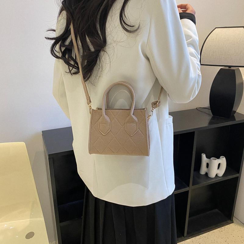Chic Minimalist Felt Crossbody Bag Elegant Square Shape For Casual And Commuter Use
