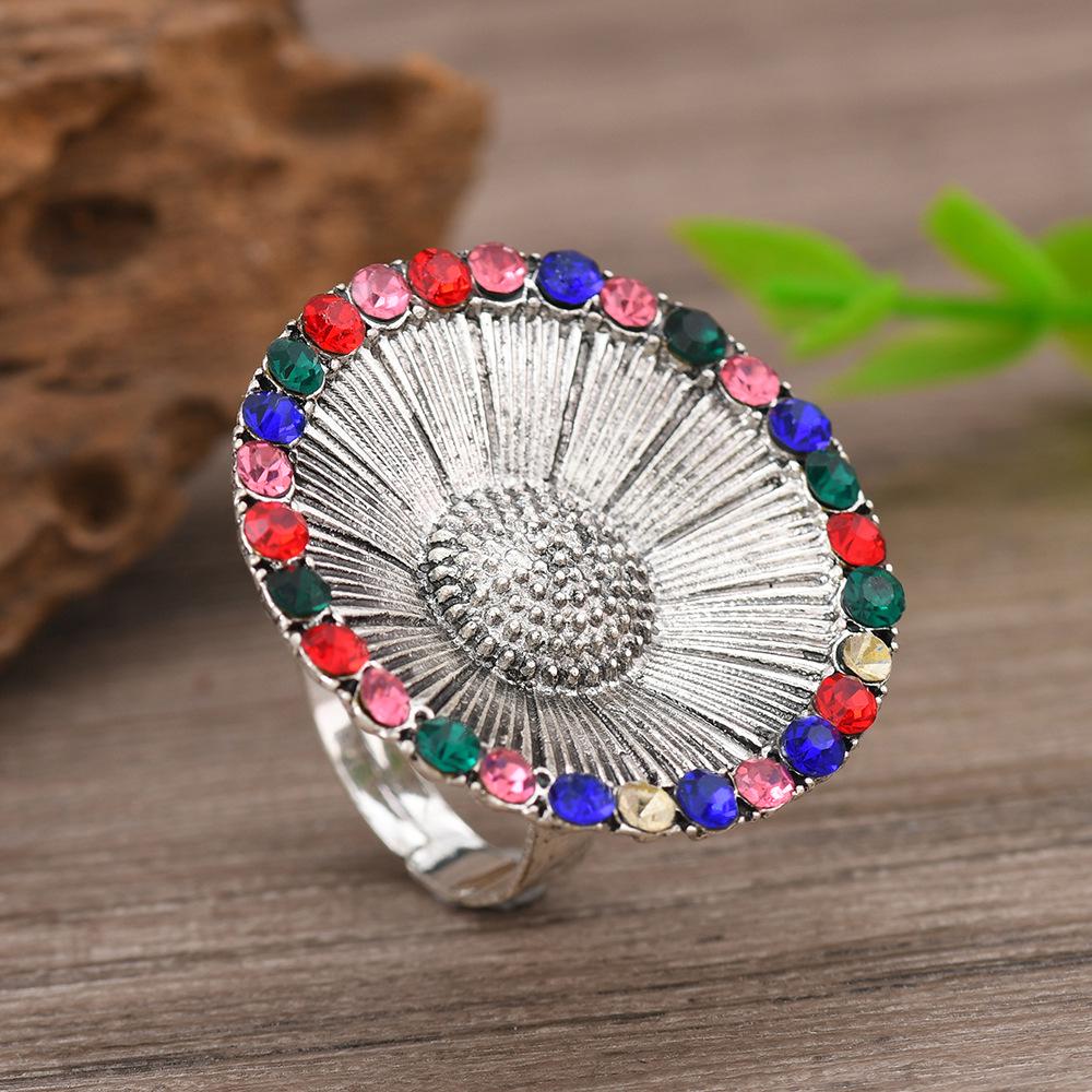 2025 Retro Design Exaggerated Butterfly Ring with Multiple Diamond Inlays