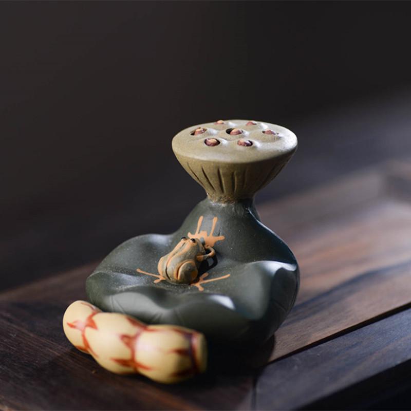Yixing Purple Clay Tea Pet Frog Lotus Leaf Sculpture Tea Figurine Desktop Ornaments Handmade Crafts Home Tea Set Decoration