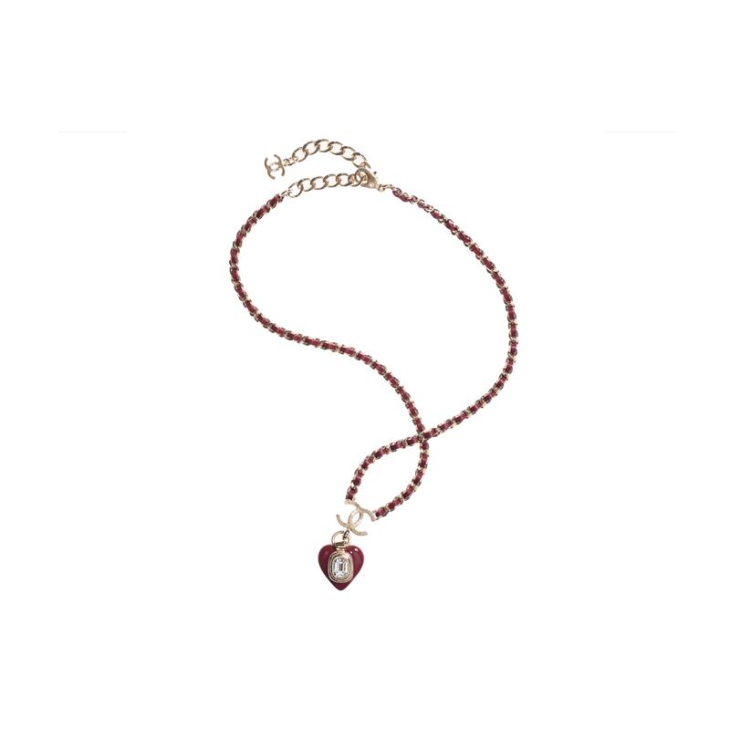 

CHANEL Double C Rhinestone Decorated Red Heart Red Lambskin Metal Chain Metal Calfskin Rhinestone Necklace Women s Red червоний