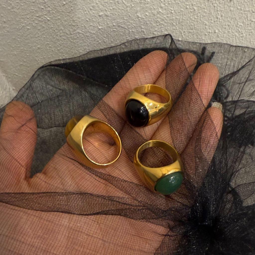 Titanium Steel Oval Agate Stone Gold Ring - Women's Niche Fashion Accessory