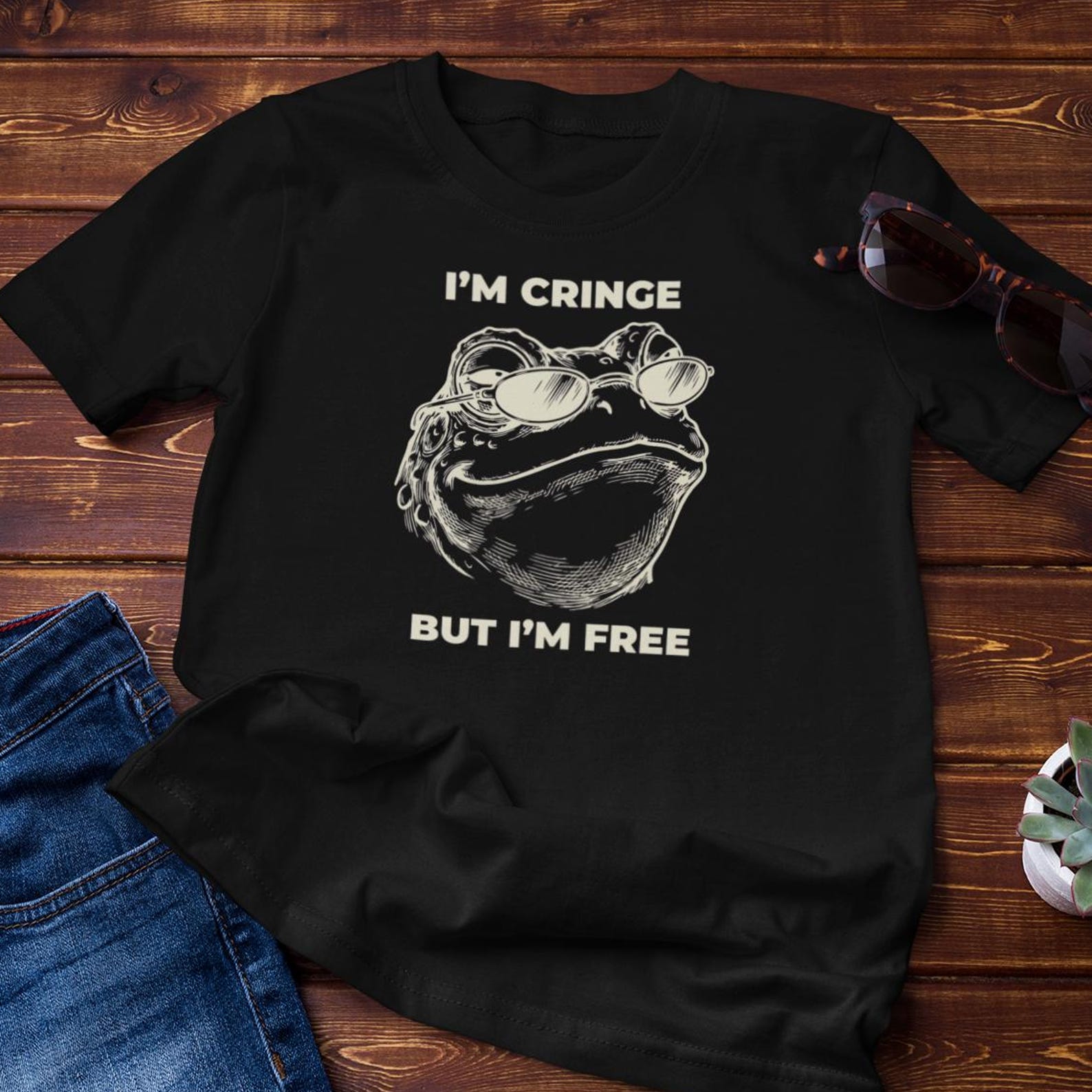 Funny Shirt - I m Cringe But I m Free | Sarcastic Frog Graphic Tee XL