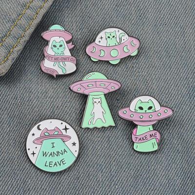Alloy Cartoon Spaceship Brooch - Creative Letter Badge for Clothes Accessories