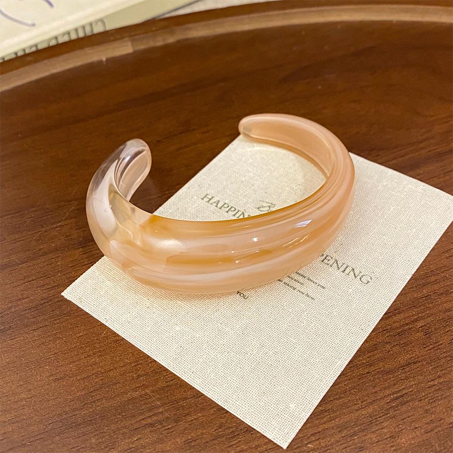Dopamine Glossy Gradient Ruyi Bangle - Simple, Fashionable, Gentle Temperament Jewelry.