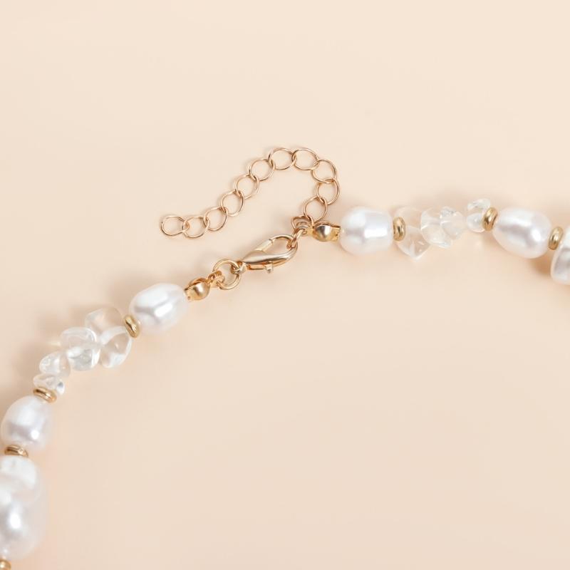Modern Eight Point Star Necklace Short Length Neckchain For Women Edgy Street Style Jewelry With Faux Pearls Accent