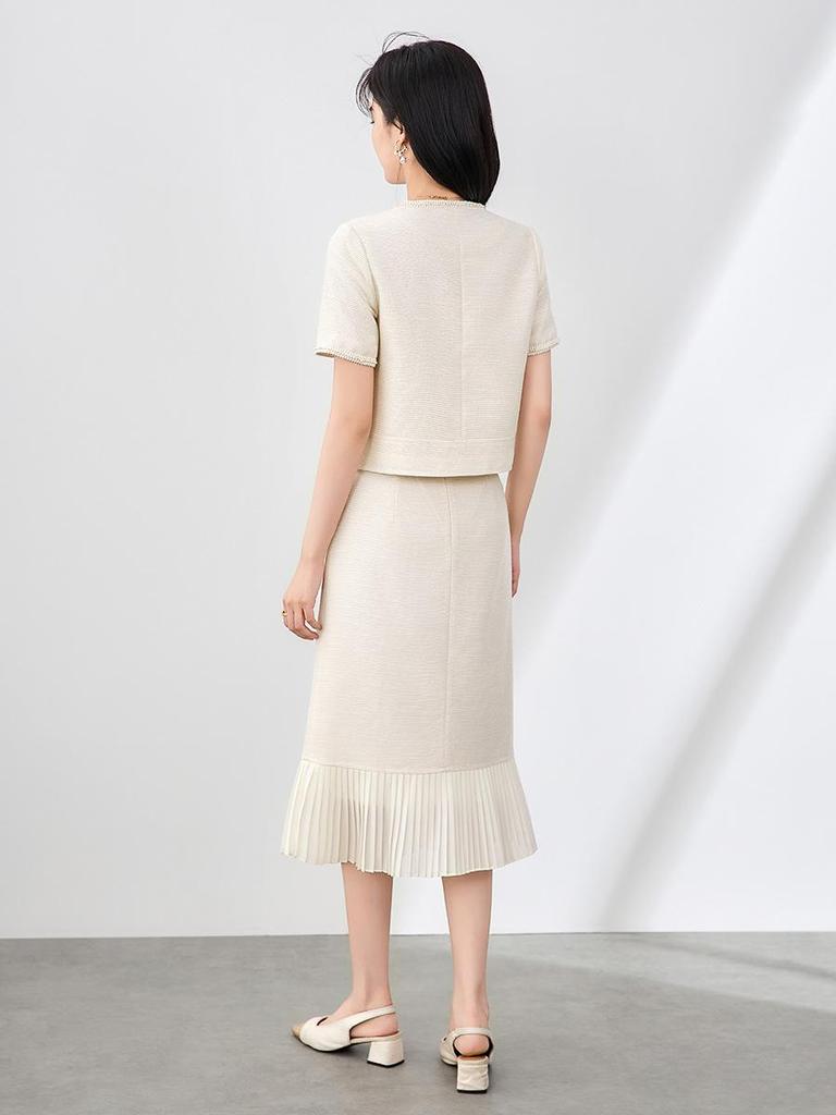 High-End Ladies' It Girl Xiaoxiang Style Jacket & Pleated Midi Skirt Set