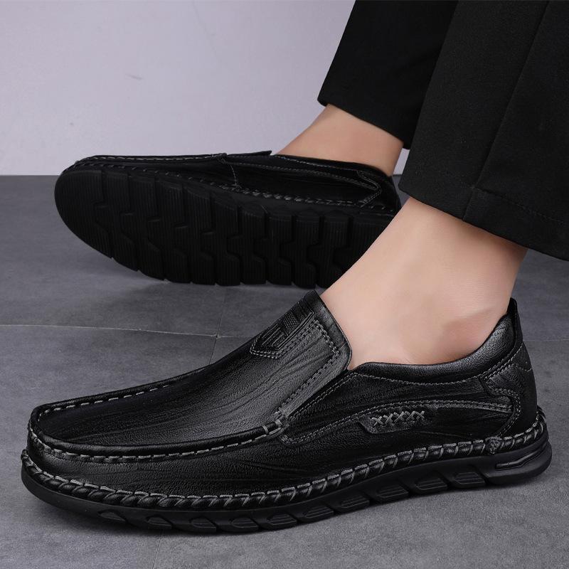 

2025 new business casual men s shoes British breathable cowhide shoes Korean version trendy youth shoes Doudou shoes lazy Shoes 38 чёрный