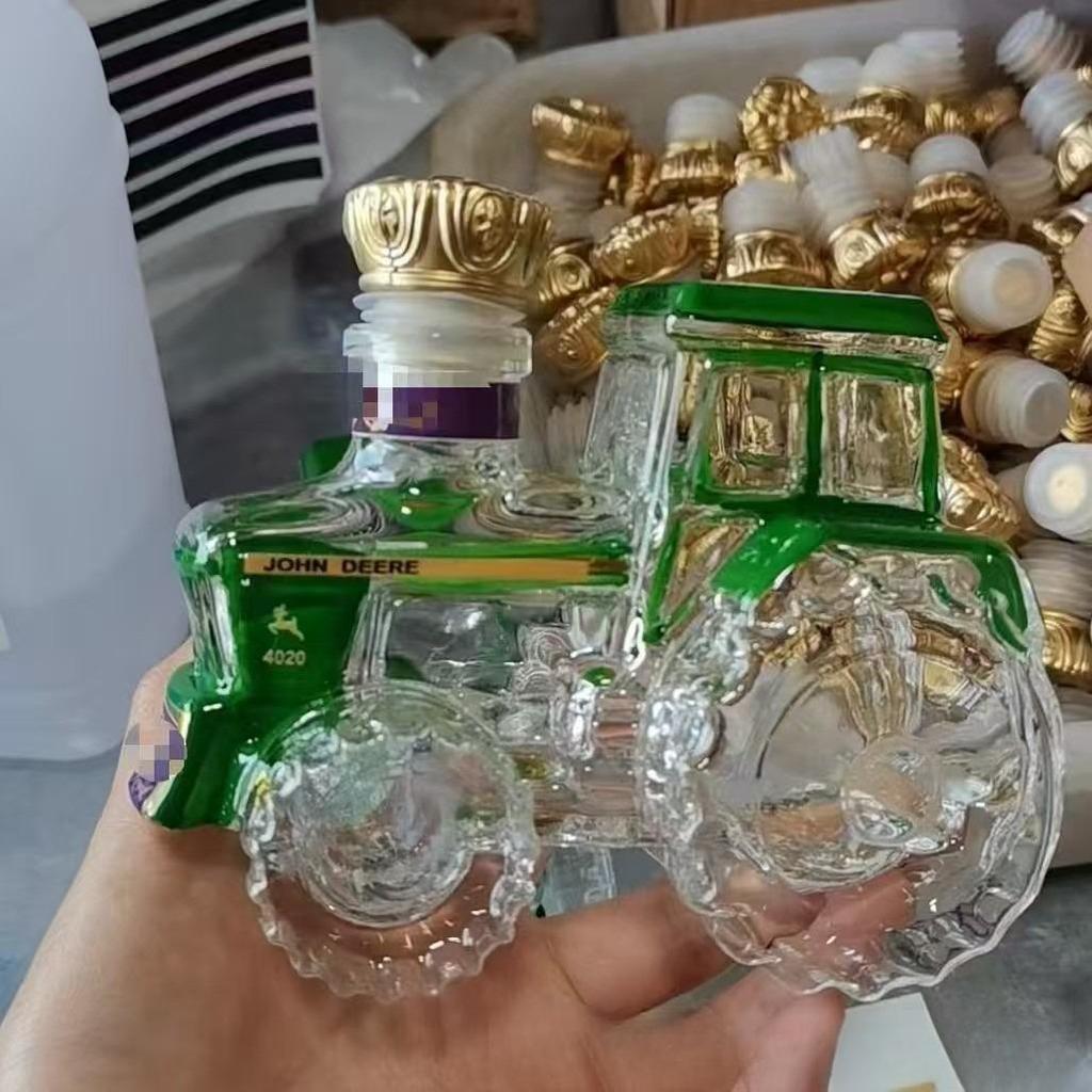 Modellismo trattore bottiglia in vetro borosilicato alta bottiglia da whiskey decanter ornamento decorativo bottiglia di spumante portabottiglie