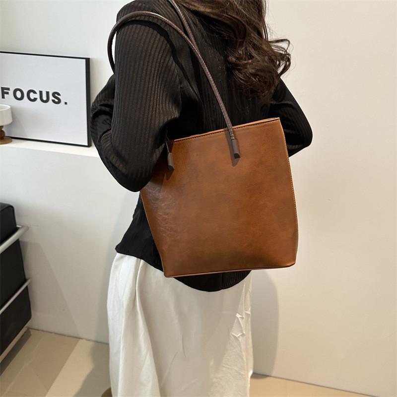 Wholesale Trendy Versatile High-end Underarm Single Shoulder Bag Women 2024 Spring Fashion Large Capacity Tote Bag