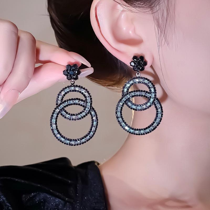 Koreanische stilvolle Quastenohrringe: Glänzend, luxuriös und figurschmeichelnd Sommer-Mode für Frauen