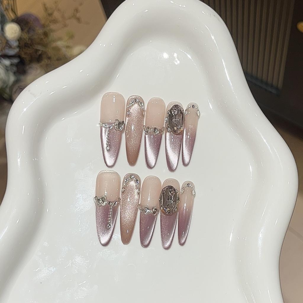 Ice-transparent Purple Grape Pure Handmade Atmosphere and Temperament Show Whiteness and Flash Side Light Cat Eye K9 Wearable Armor