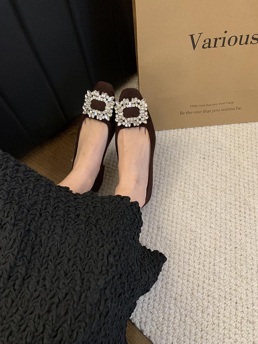 

Французские туфли-лодочки с толстым каблуком, темпераментные, женская обувь 2025 новая осень и зима, черные, с ощущением стразов, вечерние, для работы 39