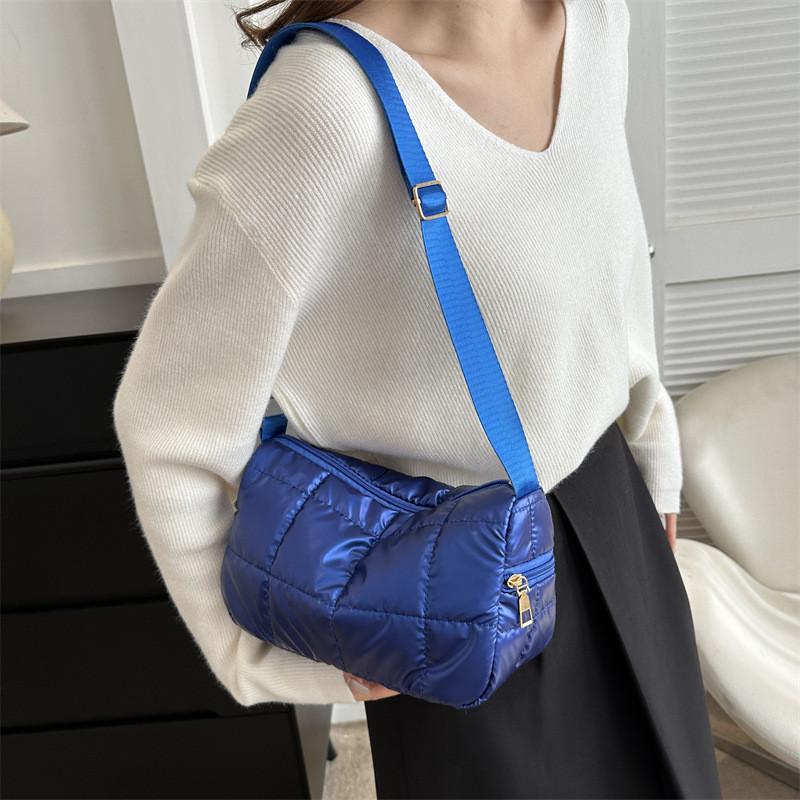 Fashionable Quilted Stitch Large Capacity Cotton Shoulder Bag For Women