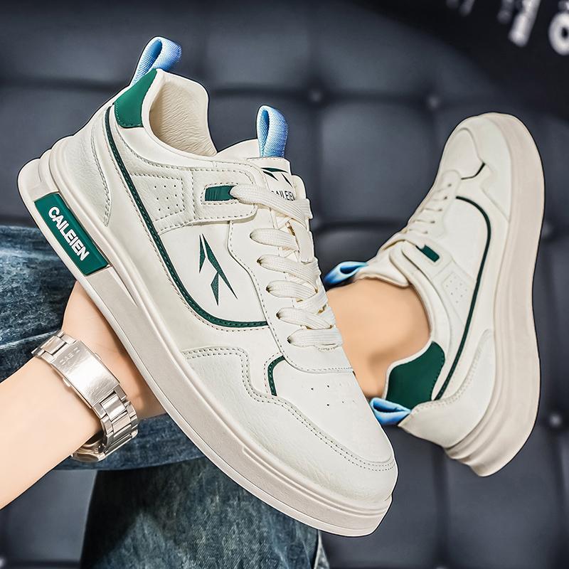 Men 's Casual Spring Fashion Skateboarding Students Comfortable Sneakers Boys Trending Soft Sole Breathable Shoes