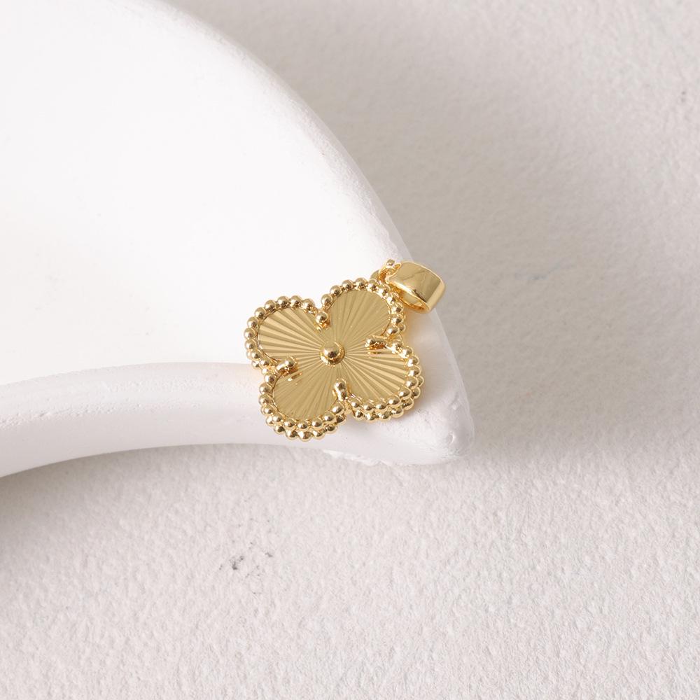 Exquisite Four-Leaf Clover Pendant Necklace - Elegant, Lucky Style Jewelry Accessory