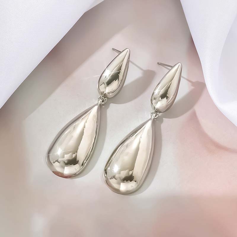 Vintage Gold Color Water Drop Shape Earrings for Women Exaggerated Metal Long Smooth Teardrop Dangle Earrings Zircon 2026
