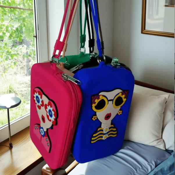 Portable Silicone Card Holder – Travel Organizer for ID, Bank, and Transportation Cards