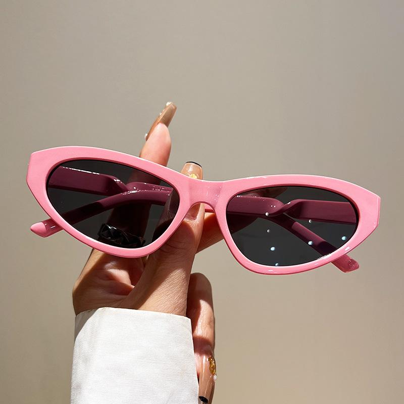 Fashion Vintage Cat Eye Sunglasses Women Men Trendy Punk Luxury Designer Retro Pink Bent Shade Small Frame