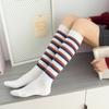 Weiße Doppelnaht Gestreifte Wadenstrümpfe Gekämmte Baumwolle Japanisch Retro Damen Mittelhohe Socken College Baumwollsocken