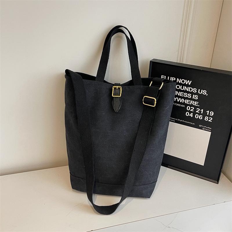 Shoulder Bag Girls Fashion Sense Large Capacity Simple Commuter Messenger Bag Student Leisure Niche Portable Tote Bag