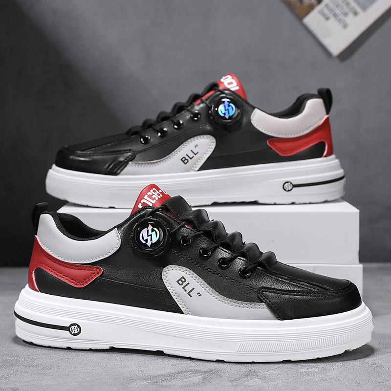 

Low-Top Men Choose Button Casual Board Shoes, Simple And Fashionable Tooling With A Leather Surface, And Wear Double-Color Board Shoes Without Straps. 44