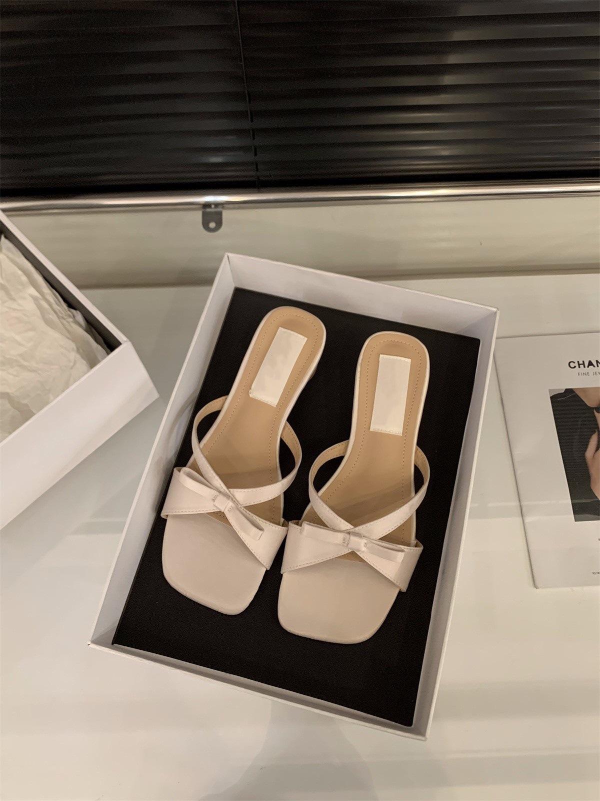 

French medium heel temperament silver bow cool slippers women s shoes 2025 new summer skirt fairy sandals 40 абрикосовый