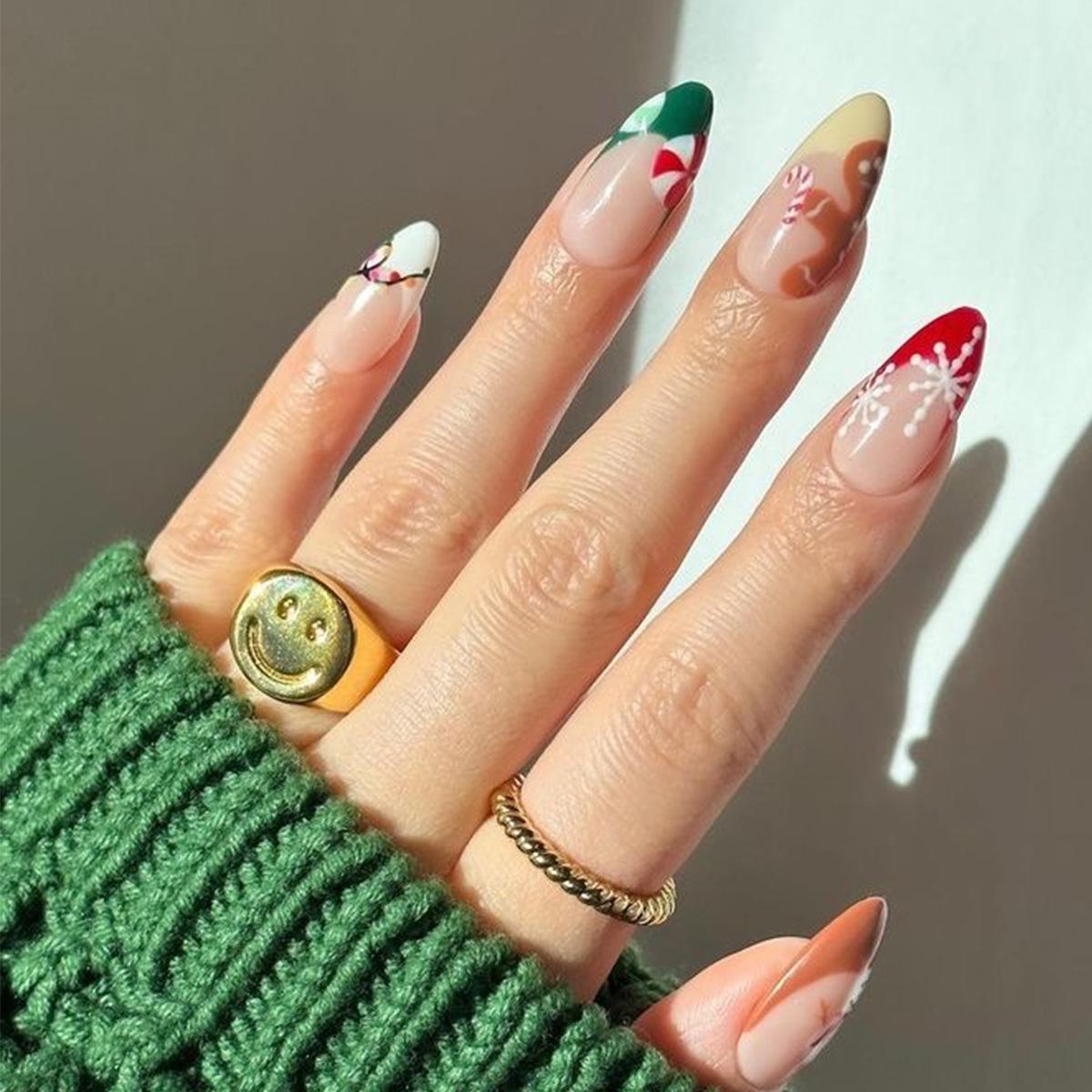 European & American Almond Shape Christmas Wearable Nails - 30 Detachable False Nails Glue Type