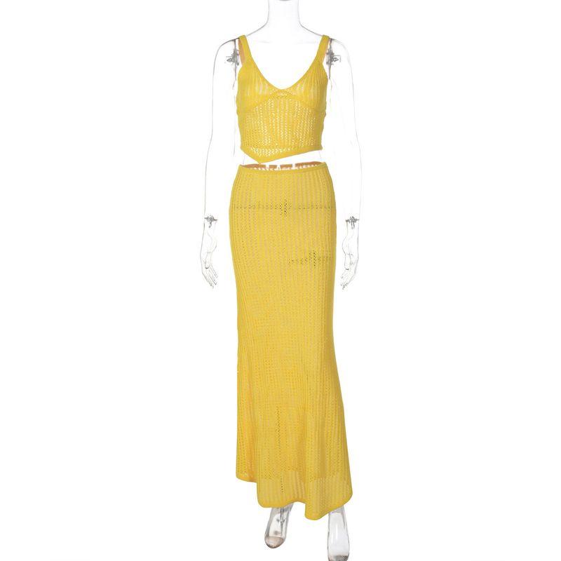V-neck Hollow Knitted Vest Half Skirt SETV Collar Knitting Cropped Tank Top Skirt