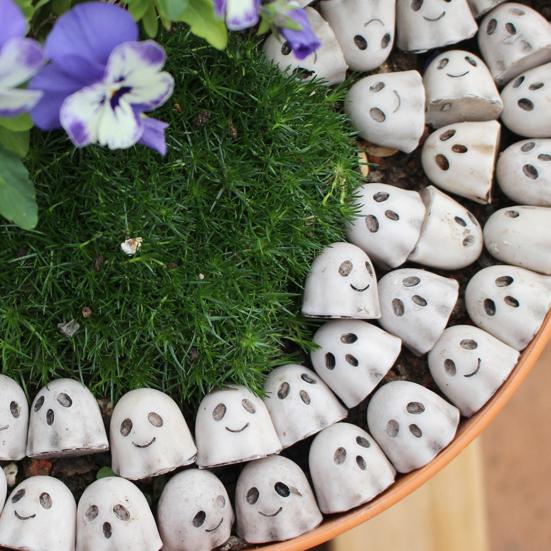 20 Pcs Halloween Miniature Ghost Figurine Cute Tiny Resin White Ghost Statue for Garden Bonsai Sand Table Decoration