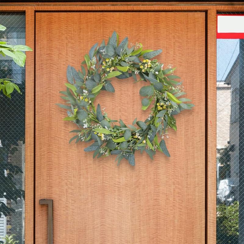 Fashion Artificial Garlands Green Portable Stylish Wreath with Berries Accent for Door and Wall Festival Decoration
