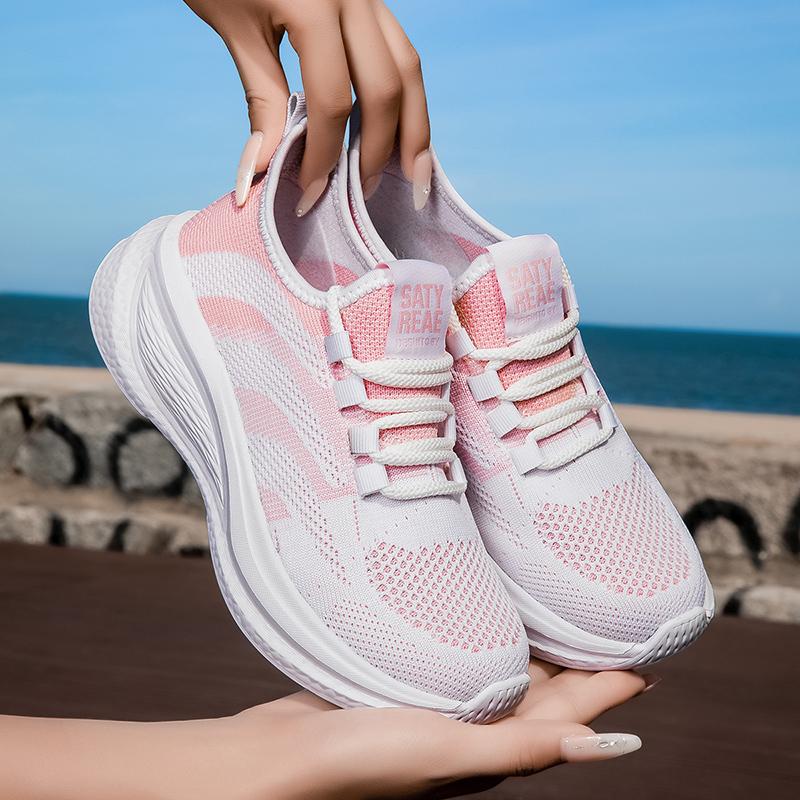 Lightweight Men's Running Shoes 2025 Men's Designer Mesh Casual Sports Shoes Outdoor Sports Tennis Shoes  Sale summer  loafers