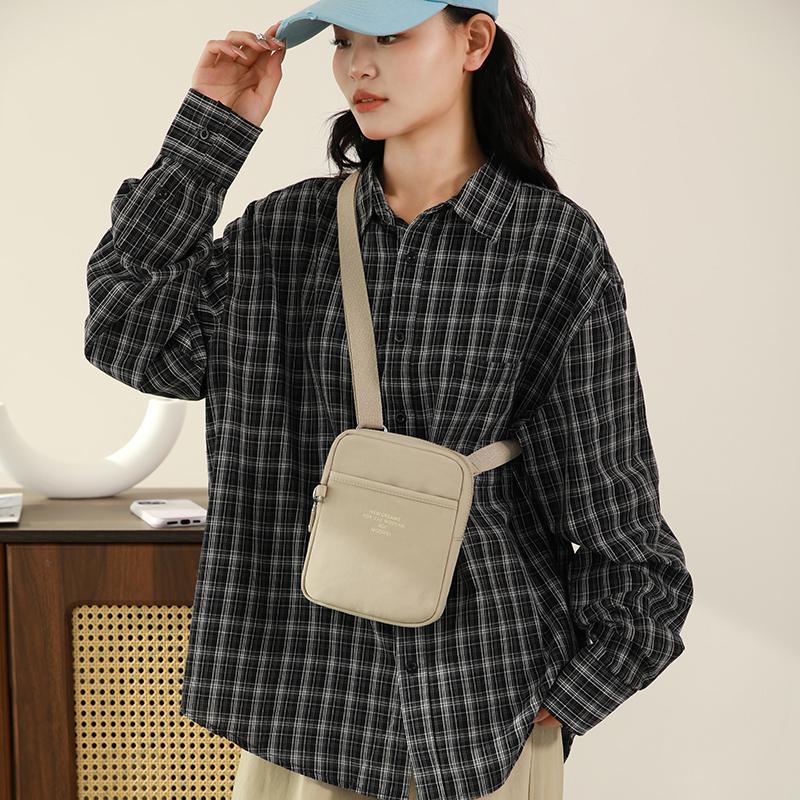 Small Bag Women's Shoulder Crossbody Bag Nylon Small Square Bag Mobile Phone Bag