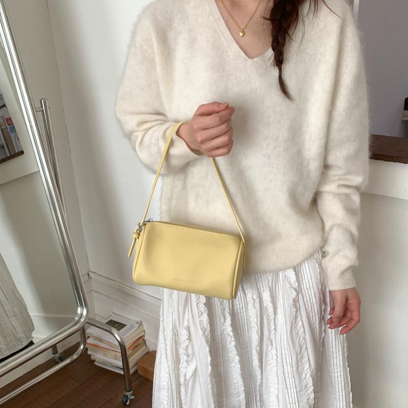 Pu Pillow Shape Shoulder Bag With Zipper Pocket For Daily Use And Fashionable Casual Style