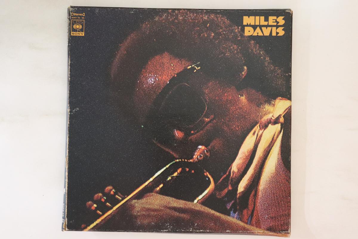 

LP Record MILES DAVIS - New Gift Pack SOPZ5556 CBS SONY 1975 Japan Jazz Used