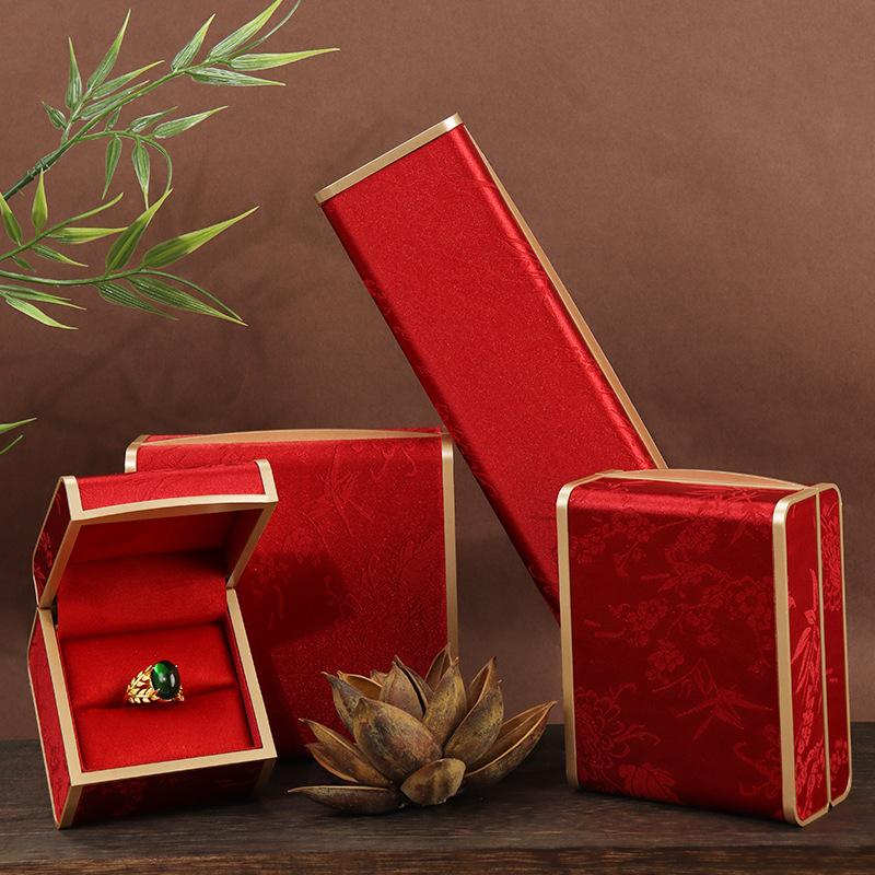 Luxury New Chinese Style Classic Rectangle Jewelry Display Box Gold Trim Embroidery Case for High-End Jewelry